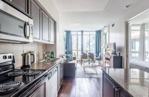Fort York Apartment | 135 m² Apartment ∙ 3 bedrooms ∙ 8 guests