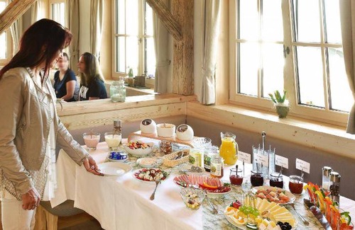 Weyregg am Attersee Bed & Breakfast | 135 m² Bed and breakfast ∙ 2 bedrooms ∙ 5 guests