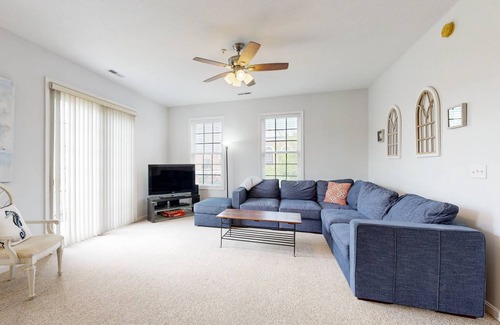 Villages of Five Points Condo | 135 m² Condo ∙ 3 bedrooms ∙ 6 guests