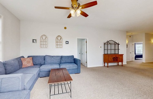 Villages of Five Points Condo | 135 m² Condo ∙ 3 bedrooms ∙ 6 guests