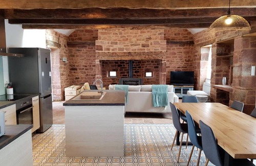 Lanteuil House | 135 m² Gîte ∙ 3 bedrooms ∙ 6 guests