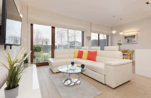 Pruszkow House | 135 m² House ∙ 3 bedrooms ∙ 5 guests
