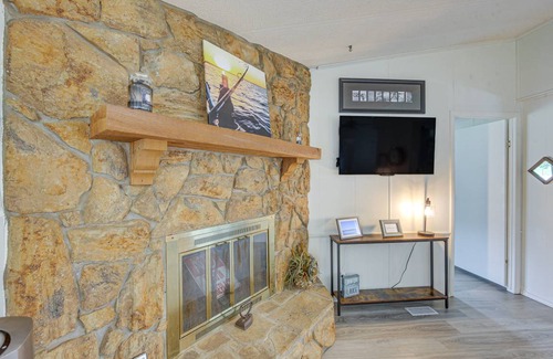 Gun Barrel City House | 135 m² House ∙ 3 bedrooms ∙ 8 guests