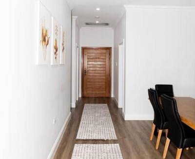 Bankstown House | 135 m² House ∙ 3 bedrooms ∙ 8 guests