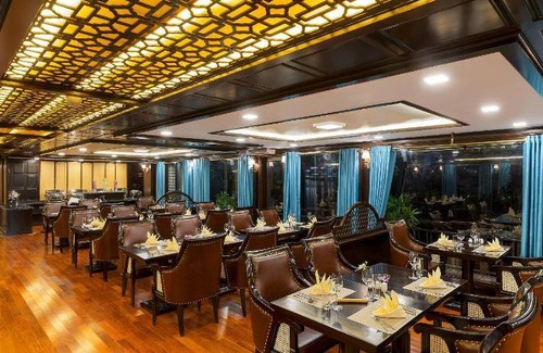 Ha Long Boat Rental | 135 m² Houseboat ∙ 8 guests