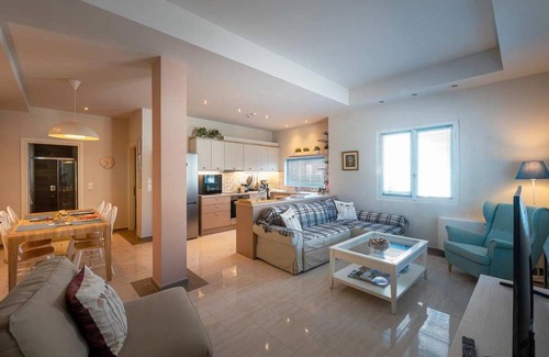 Kalamata Villa | 135 m² Villa ∙ 3 bedrooms ∙ 8 guests