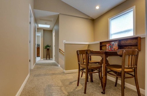 Troutdale House | 136 m² House ∙ 3 bedrooms ∙ 6 guests