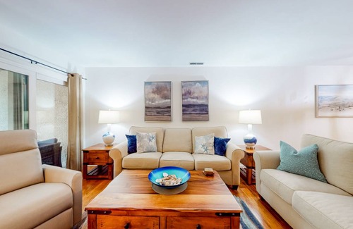 Shipyard Plantation Condo | 137 m² Condo ∙ 2 bedrooms ∙ 8 guests