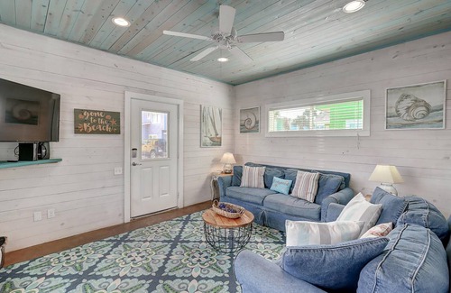 Port Aransas Cottage | 137 m² Cabin ∙ 4 bedrooms ∙ 10 guests