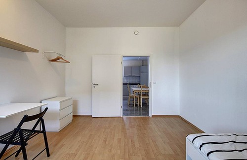 Cannstatt-Mitte Resort | 137 m² Private room ∙ 1 bedroom ∙ 1 guest