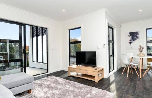 Frankton Apartment | 138 m² Apartment ∙ 3 bedrooms ∙ 7 guests