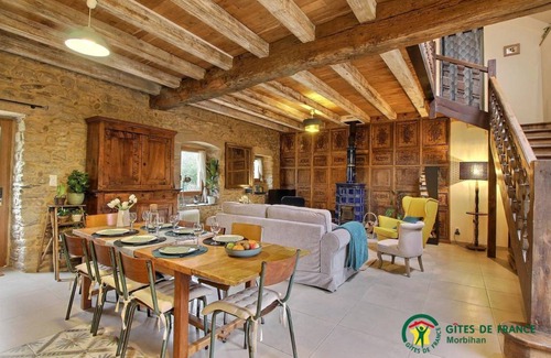 Malansac House | 138 m² Gîte ∙ 3 bedrooms ∙ 8 guests