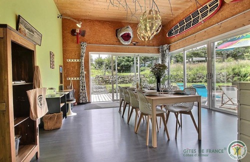 Plouaret House | 138 m² Gîte ∙ 4 bedrooms ∙ 8 guests