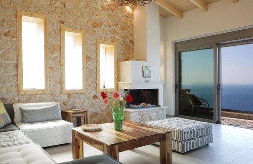 Lefkada Resort | 138 m² Resort ∙ 3 bedrooms ∙ 8 guests