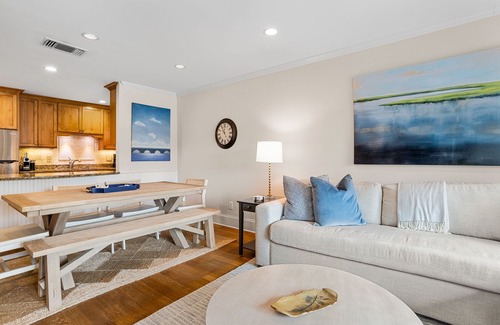 West Beach Village Condo | 1380 Fairway Oaks: 2 Bedrooms, Lovely Golf Views, Close to Beach