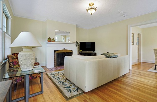Northeast Neighbors House | 1384 Birchwood Glen TownHome