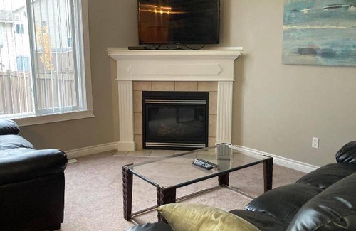 Grande Prairie Apartment | 139 m² Apartment ∙ 4 bedrooms ∙ 6 guests