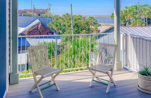 Historic Downtown Apalachicola Apartment | 139 m² Apartment ∙ 2 bedrooms ∙ 6 guests