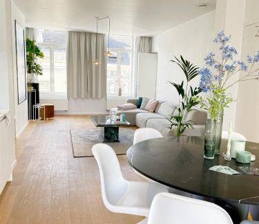 Ghent City Centre Apartment | 139 m² Apartment ∙ 2 bedrooms ∙ 6 guests