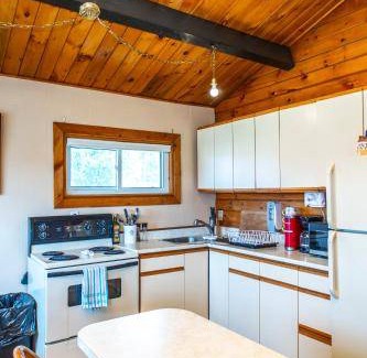 Algoma District Apartment | 139 m² Apartment ∙ 2 bedrooms ∙ 7 guests