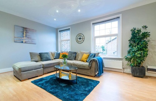 Wilmslow Apartment | 139 m² Apartment ∙ 2 bedrooms ∙ 4 guests