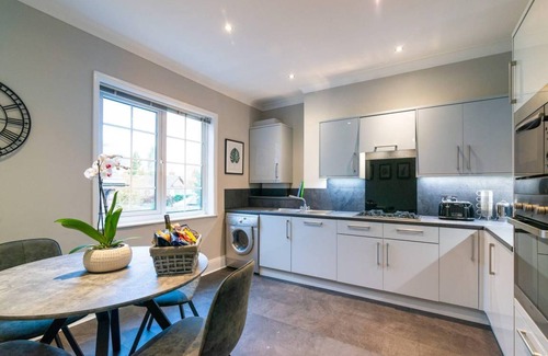 Wilmslow Apartment | 139 m² Apartment ∙ 2 bedrooms ∙ 4 guests