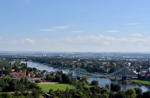 Loschwitz Apartment | 139 m² Apartment ∙ 1 bedroom ∙ 4 guests