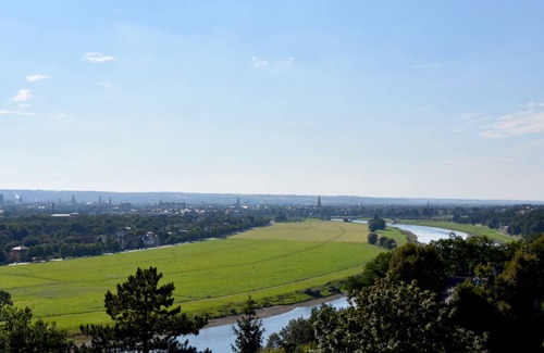 Loschwitz Apartment | 139 m² Apartment ∙ 1 bedroom ∙ 4 guests