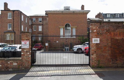 Gloucester Apartment | 139 m² Apartment ∙ 3 bedrooms ∙ 6 guests