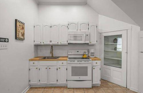 West Philadelphia Apartment | 139 m² Apartment ∙ 2 bedrooms ∙ 4 guests