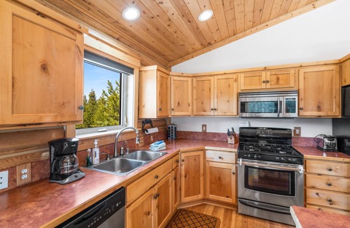 Lazy Acres Cabin | 139 m² Cabin ∙ 3 bedrooms ∙ 6 guests