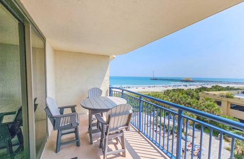 Arcadian Shores Condo | 139 m² Condo ∙ 2 bedrooms ∙ 8 guests