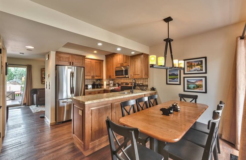 Park Meadows Condo | 139 m² Condo ∙ 3 bedrooms ∙ 10 guests