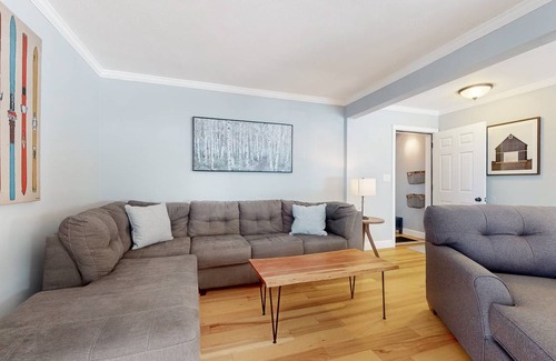 Brownsville Condo | 139 m² Condo ∙ 3 bedrooms ∙ 9 guests