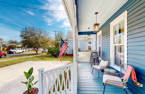 East Hill House | 139 m² House ∙ 2 bedrooms ∙ 4 guests
