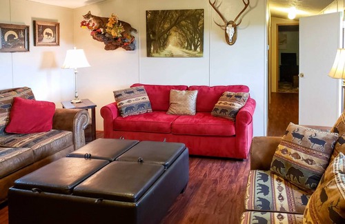 Dornsife House | 139 m² House ∙ 3 bedrooms ∙ 9 guests