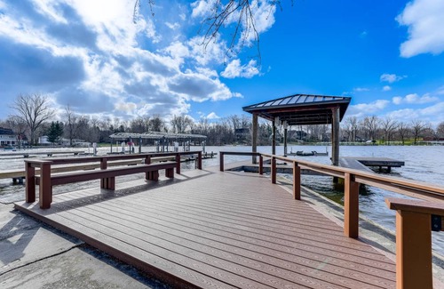Paw Paw Lake House | 139 m² House ∙ 4 bedrooms ∙ 10 guests