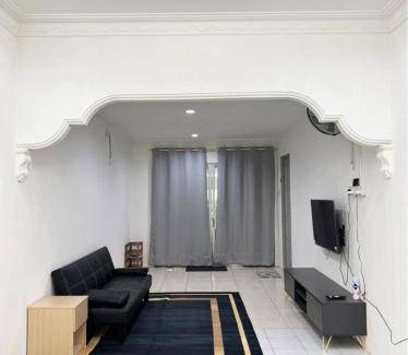 Penampang House | 139 m² House ∙ 3 bedrooms ∙ 7 guests