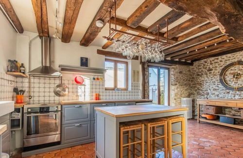 Villemoisson-sur-Orge House | 13th Century House outside Paris, proximity autoroutes, RER C, Tramway T12