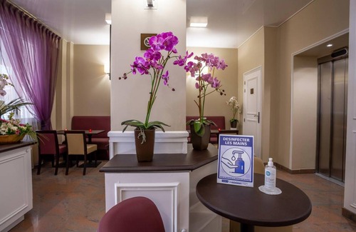 Puteaux Hotel | 14 m² Hotel ∙ 127 guests