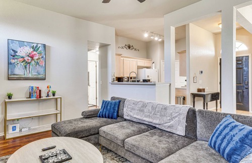 Edmond House | 14 Mi to Dtwn OKC: Edmond Gem w/Fenced Yard!