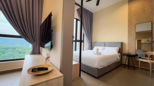 Sungai Penchala Apartment | 14 Mossaz skypool 5mins to 1U and Ikea atEmpire City by Light House