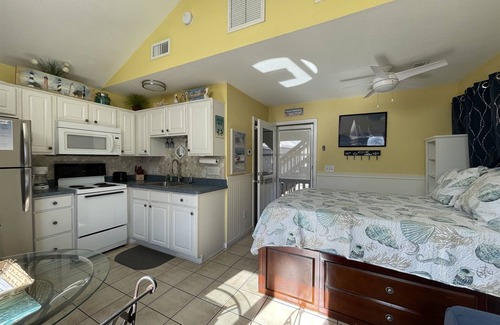 Hatteras House | 14 Ocean View Cottage Condo by RedAwning