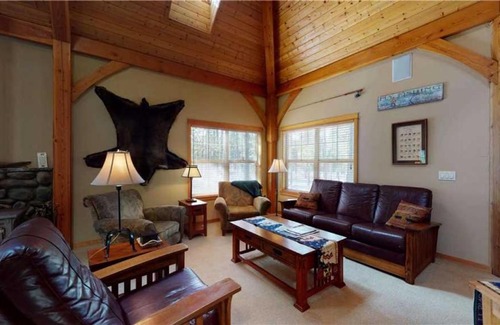 Deer Park House | 14 Splitrock Lane