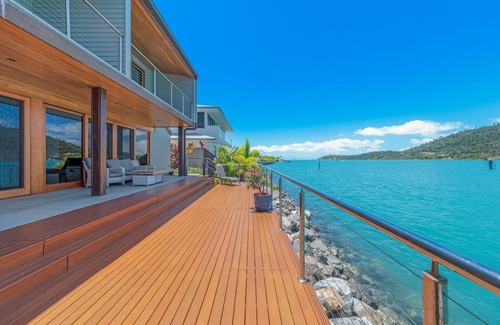 Airlie Beach House | 14 The Cove - Waterfront Whitsunday Home