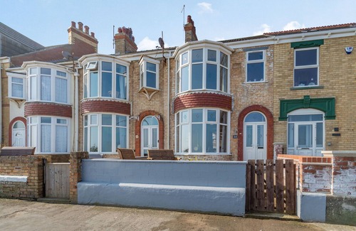 Withernsea Cottage | 14 The Promenade