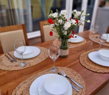 Staines Apartment | 140 m² Apartment ∙ 5 bedrooms ∙ 10 guests