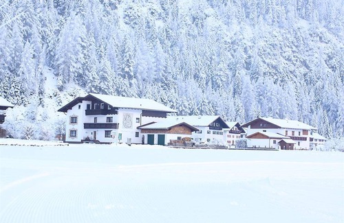 Elbigenalp Apartment | 140 m² Apartment ∙ 2 bedrooms ∙ 6 guests