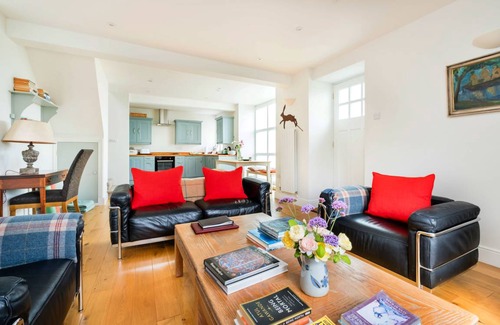 Monmouth Cottage | 140 m² Cabin ∙ 2 bedrooms ∙ 4 guests