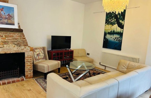 Petworth Cottage | 140 m² Cabin ∙ 3 bedrooms ∙ 6 guests